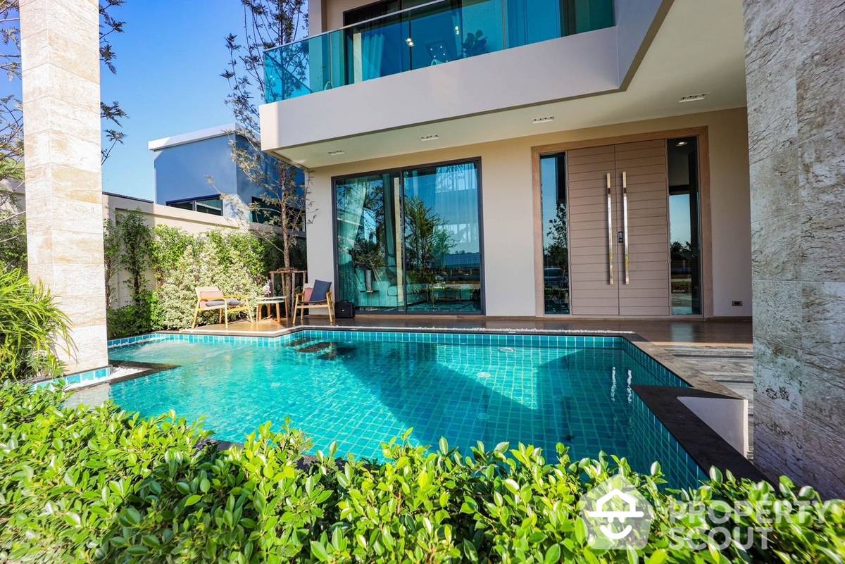 Modern 3-BR House at Madcha Nirvana Pattaya