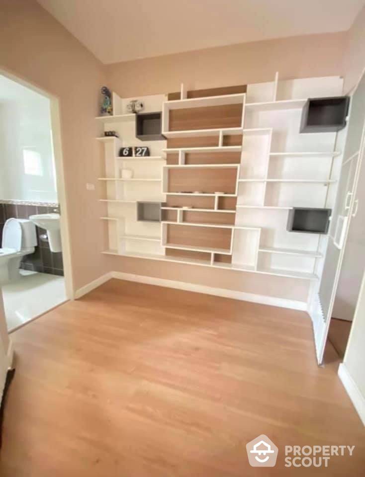 3-BR Townhouse