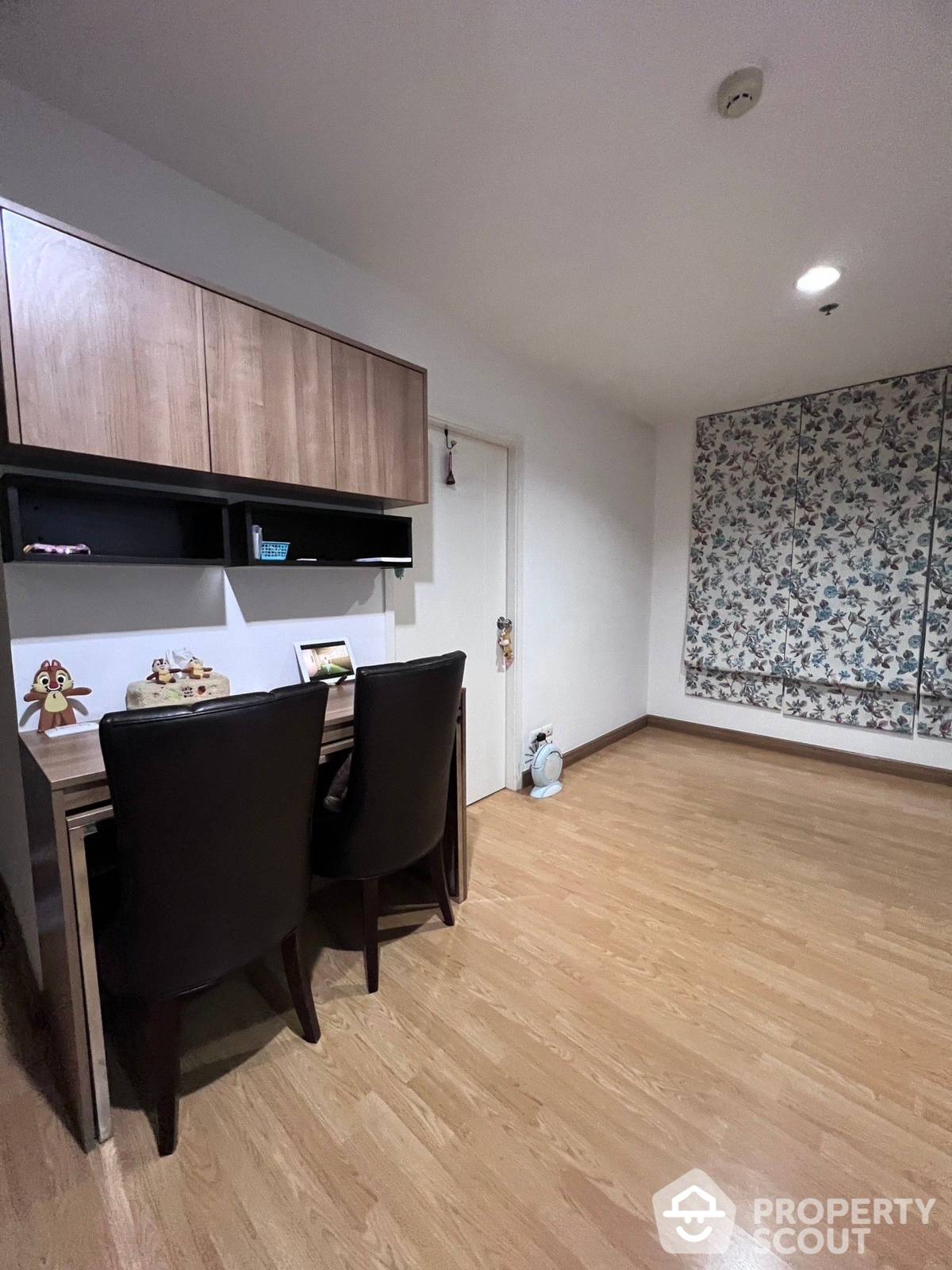 Spectacular High Rise 2-BR Condo at Aspire Rama 4
