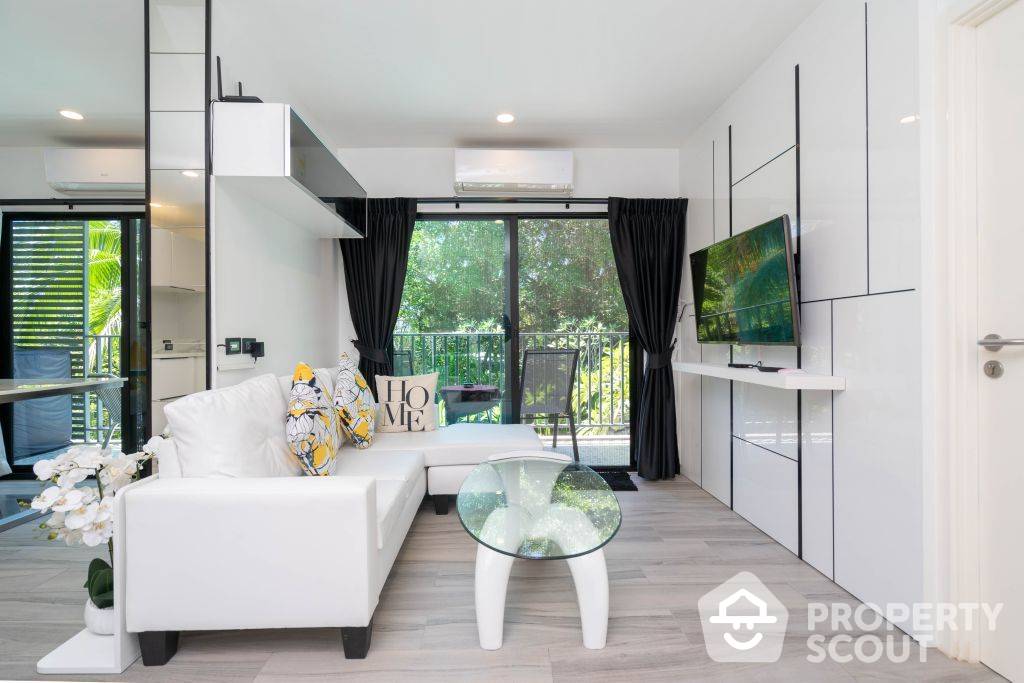 Modern 2-BR Serviced Apt.