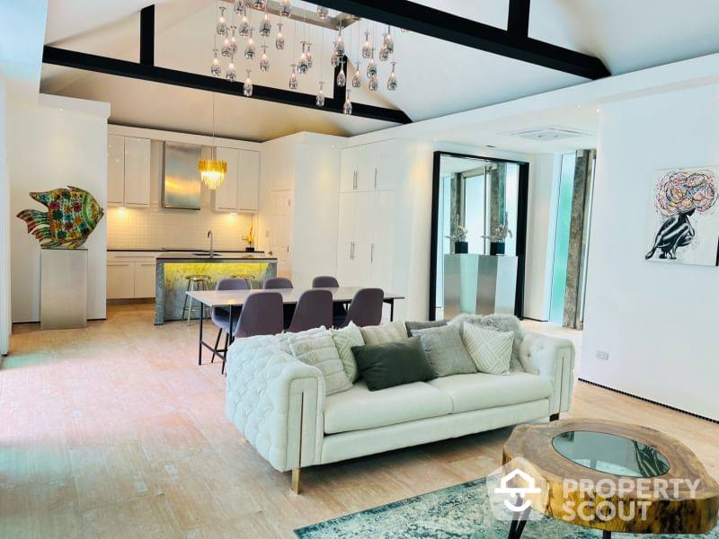 Large 2-BR Villa at Fs Villa 5