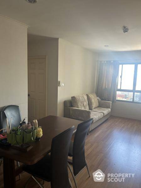 Spectacular High Rise 2-BR Condo