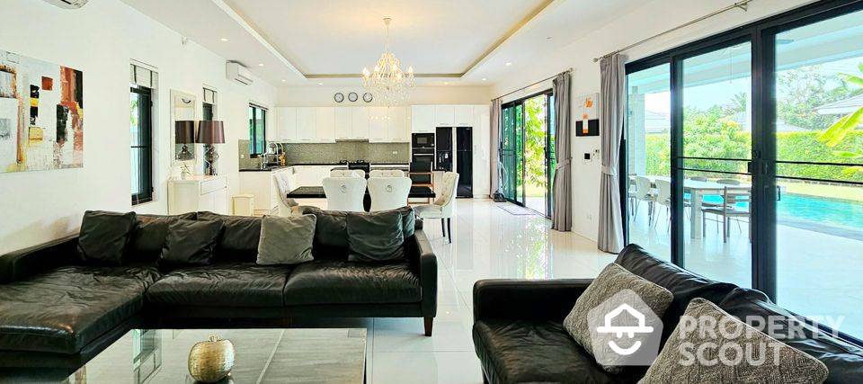 Modern 3-BR Villa at The Clouds Cha-Am