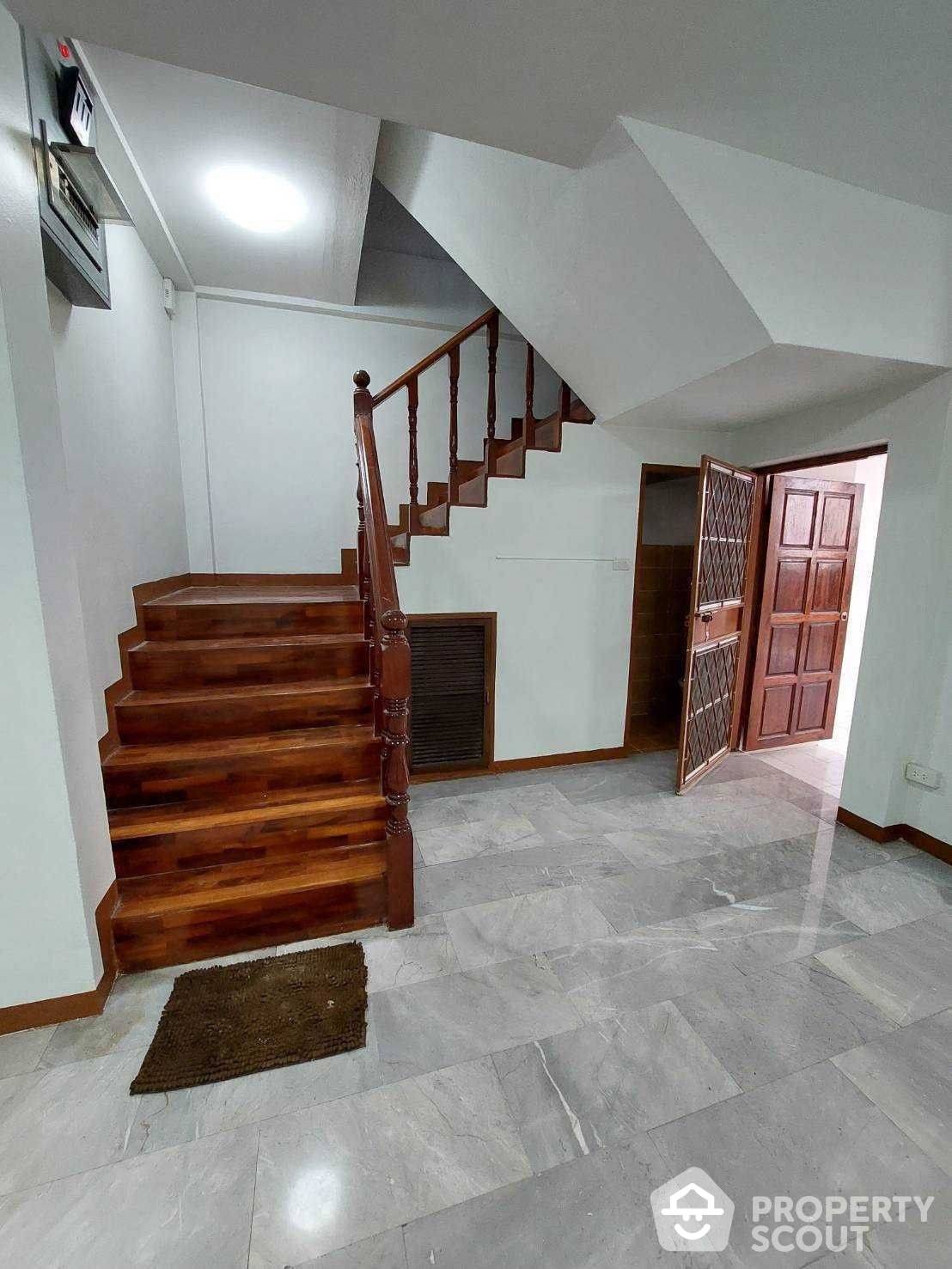 Modern 4-BR House at Muban Piti