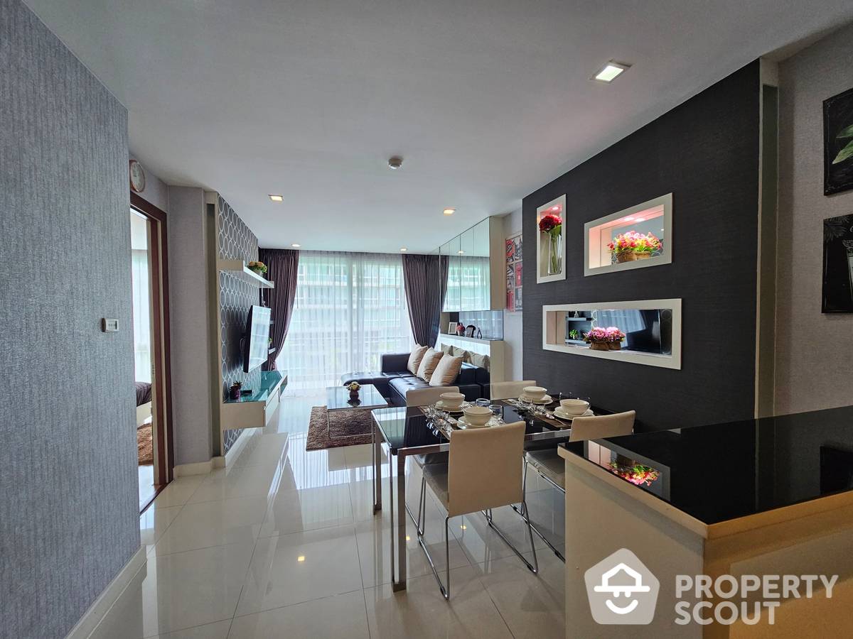 Spacious 1-BR Condo at Apus Condominiums