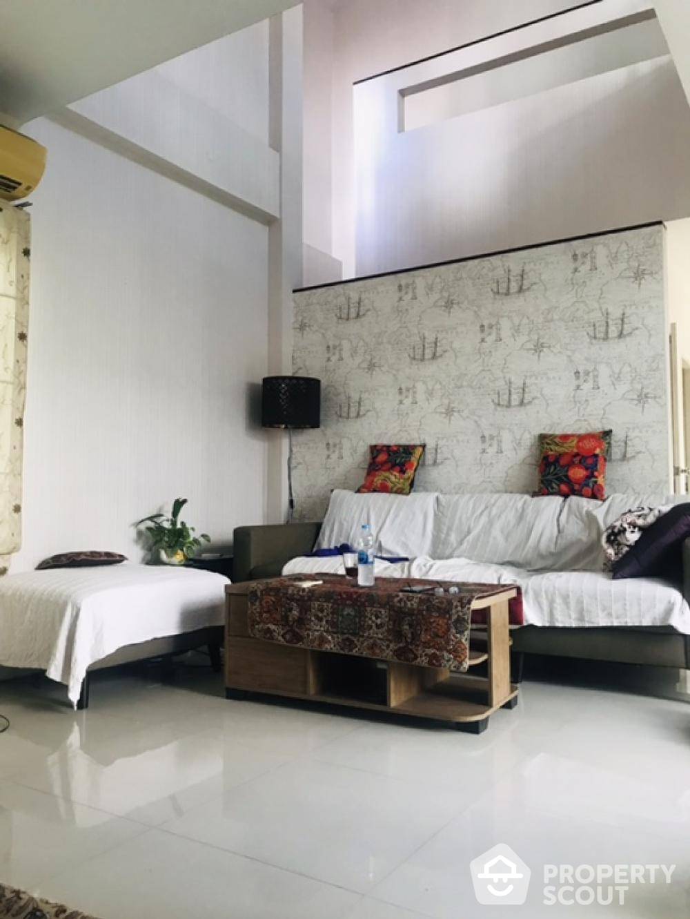 Spacious 3-BR House