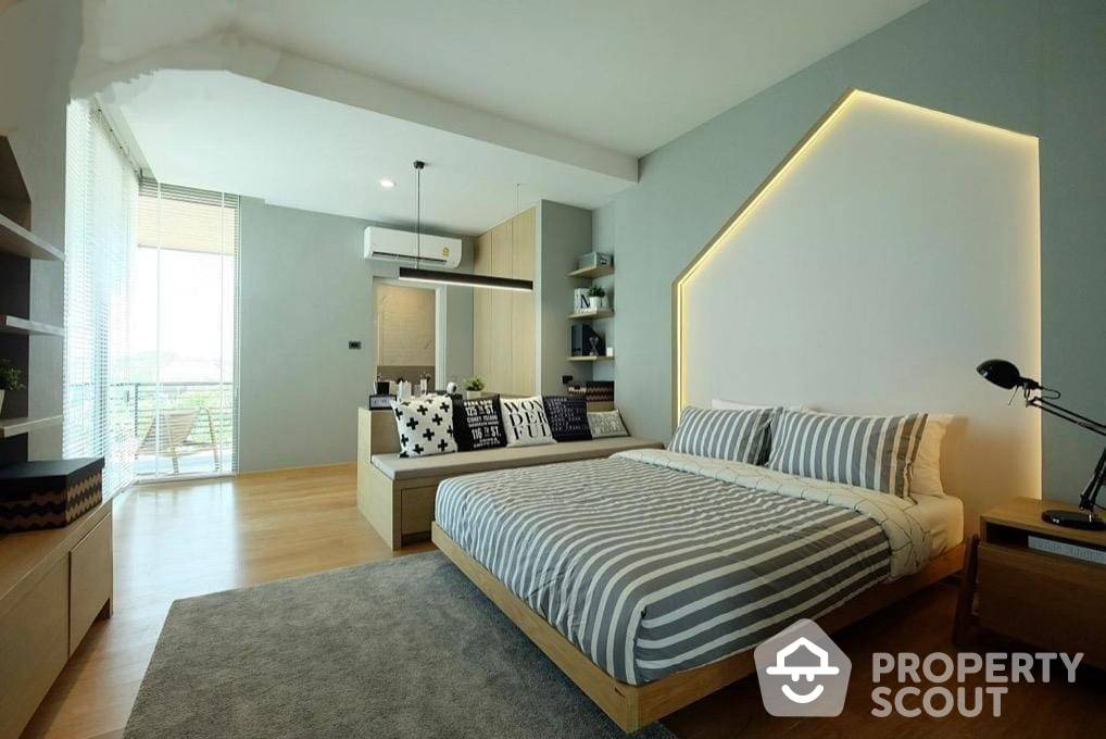 Spacious 3-BR House