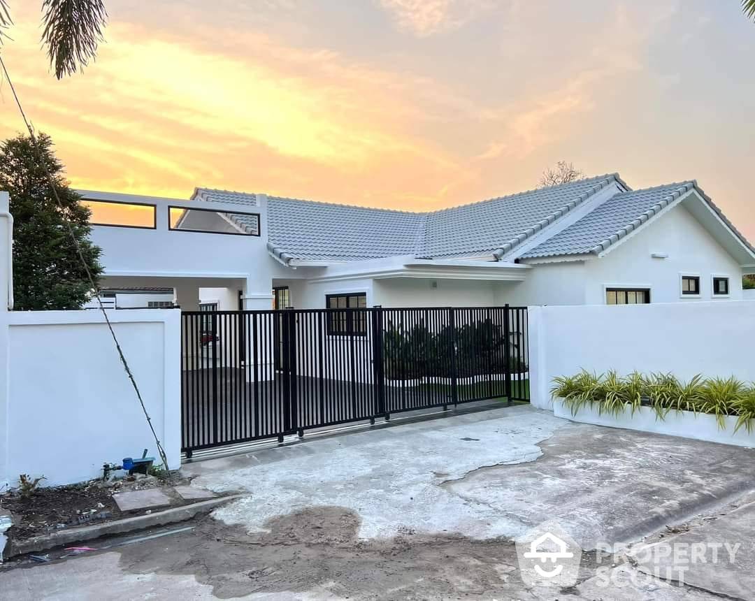 Large 4-BR House