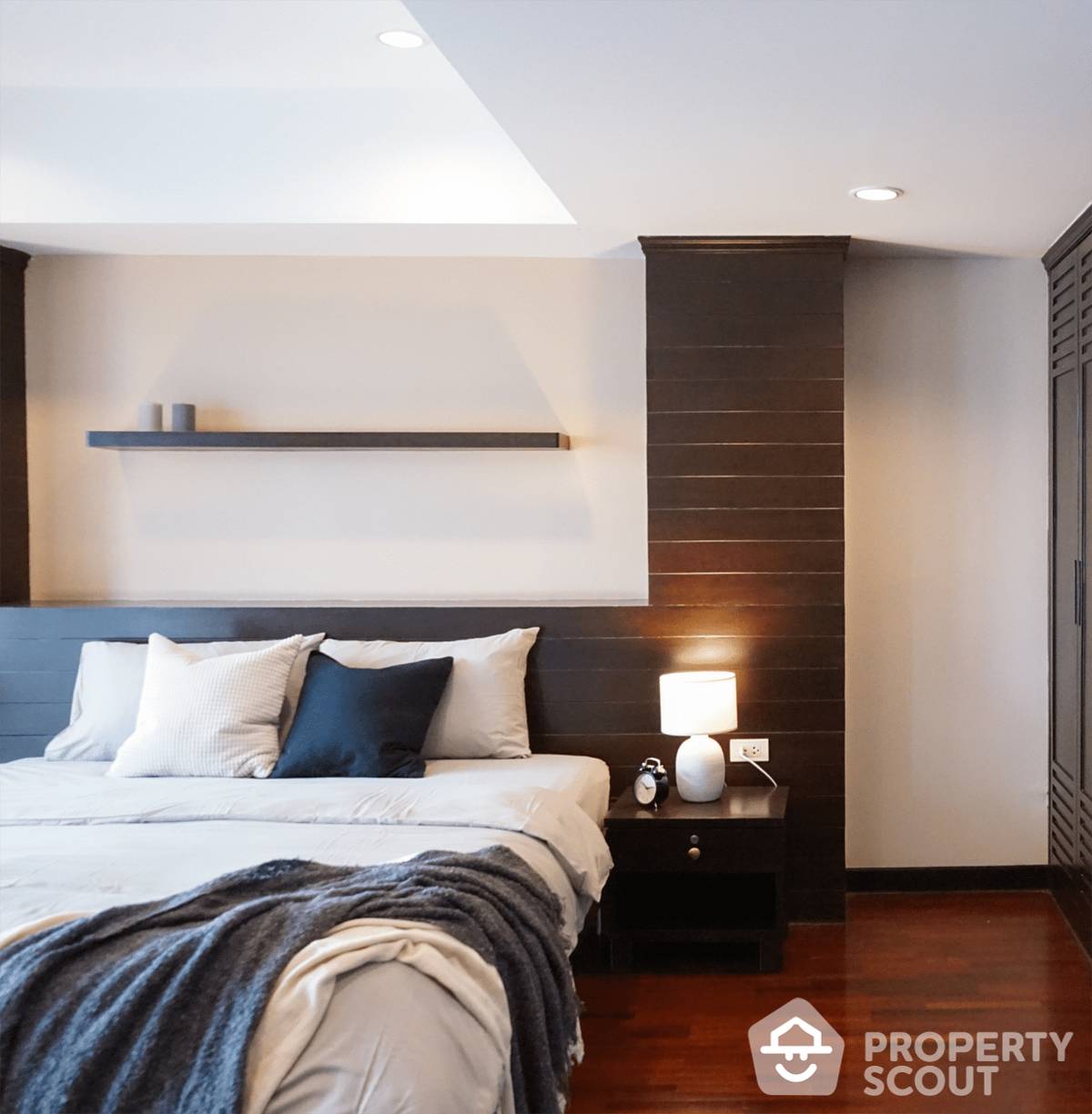 Large 1-BR Apt.