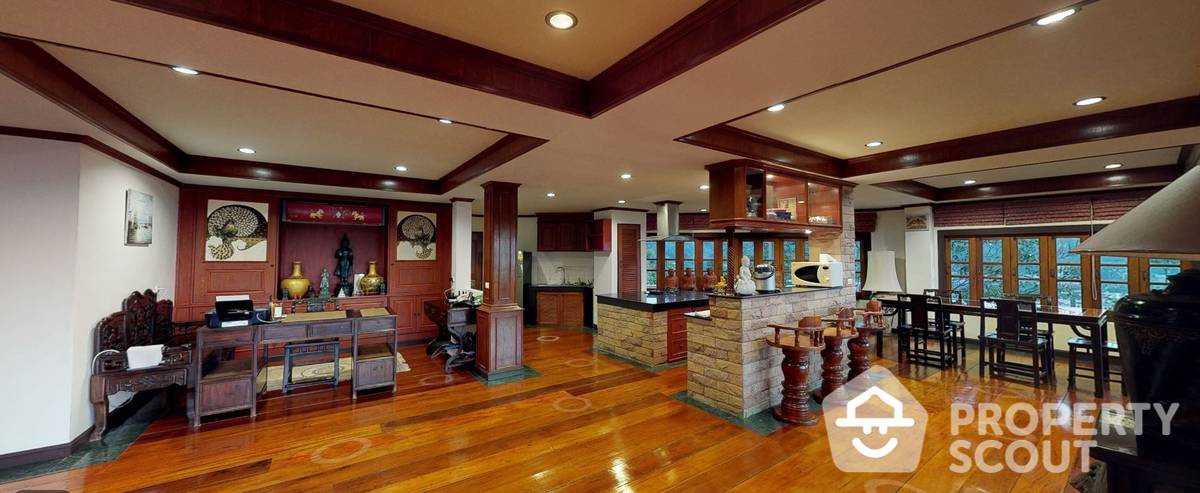 Large 2-BR Serviced Apt.