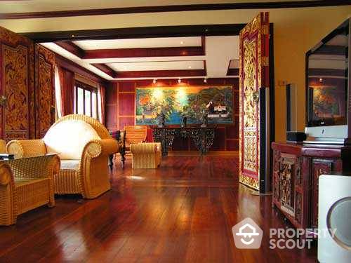 Large 2-BR Serviced Apt.