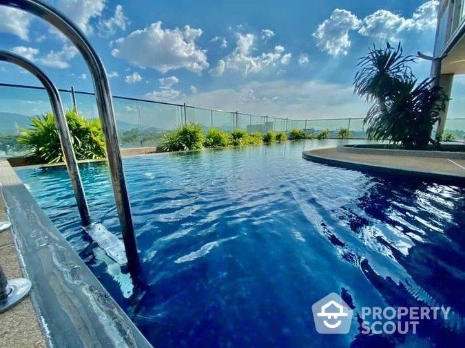 Spectacular High Rise 2-BR Condo