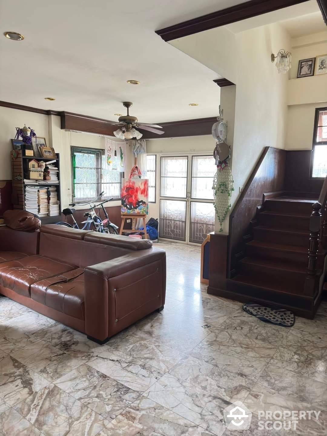 Spacious 4-BR Apt.