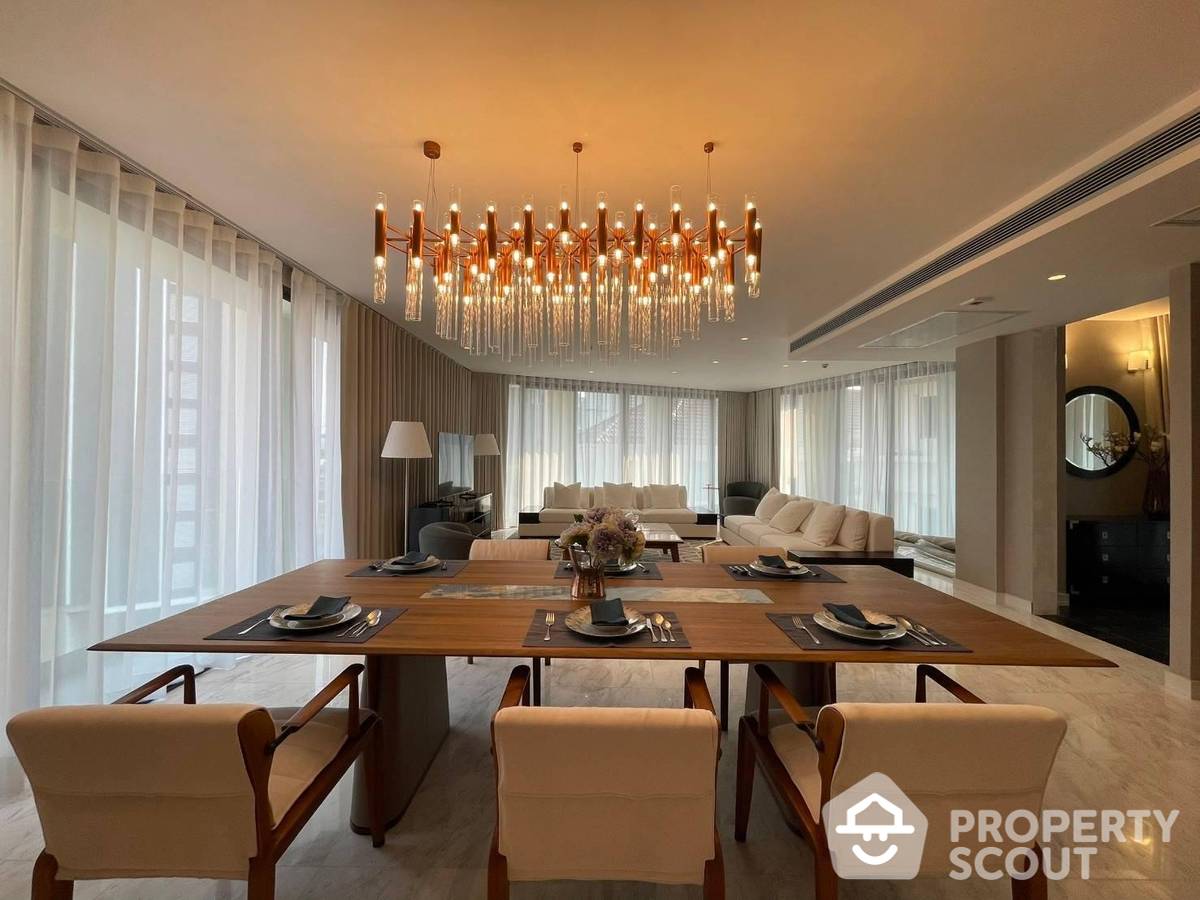 Large 3-BR Penthouse at La Citta