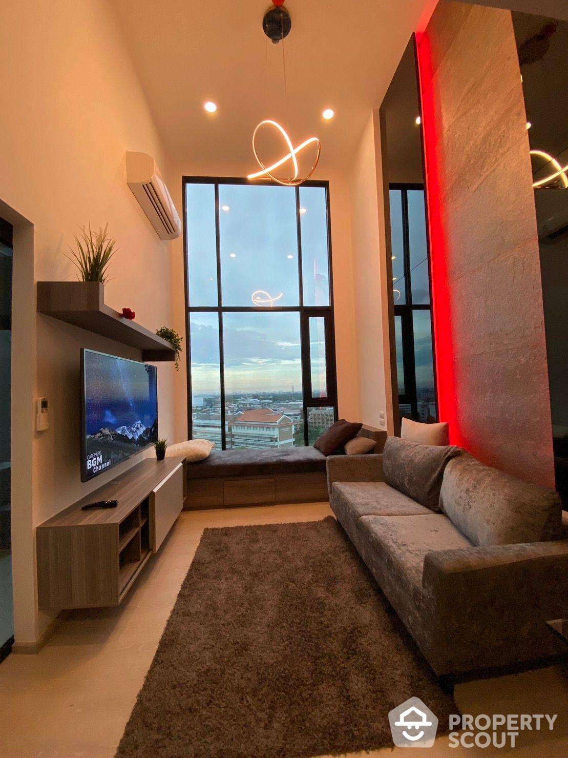 Contemporary 2-BR Duplex