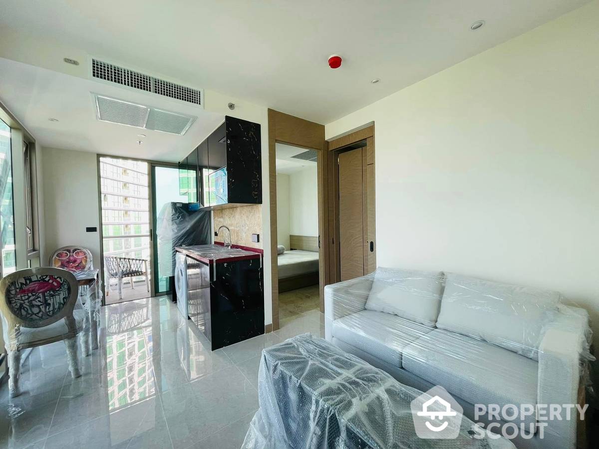 Wonderful High Rise 1-BR Condo at The Riviera Ocean Drive