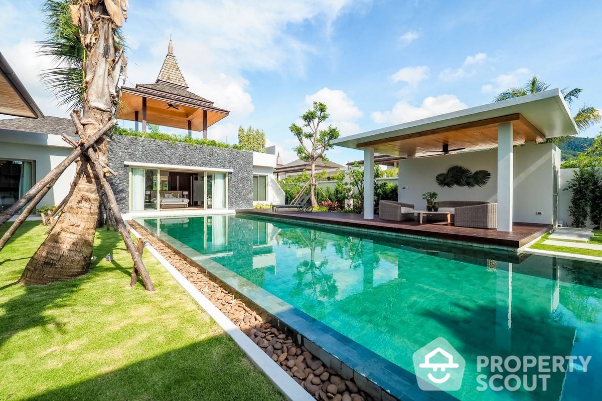 4-BR Villa at Botanica Lakeside Ii