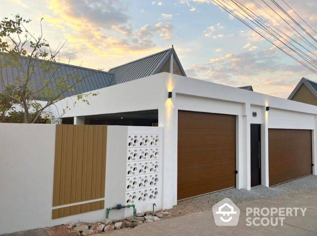 Spacious 3-BR Villa at Baan Mae 2 Villa