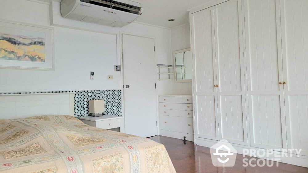 Amazing High Rise 1-BR Condo at Sukhumvit Suite