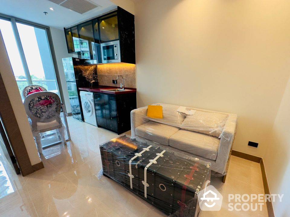 Modern 1-BR Condo at The Riviera Ocean Drive