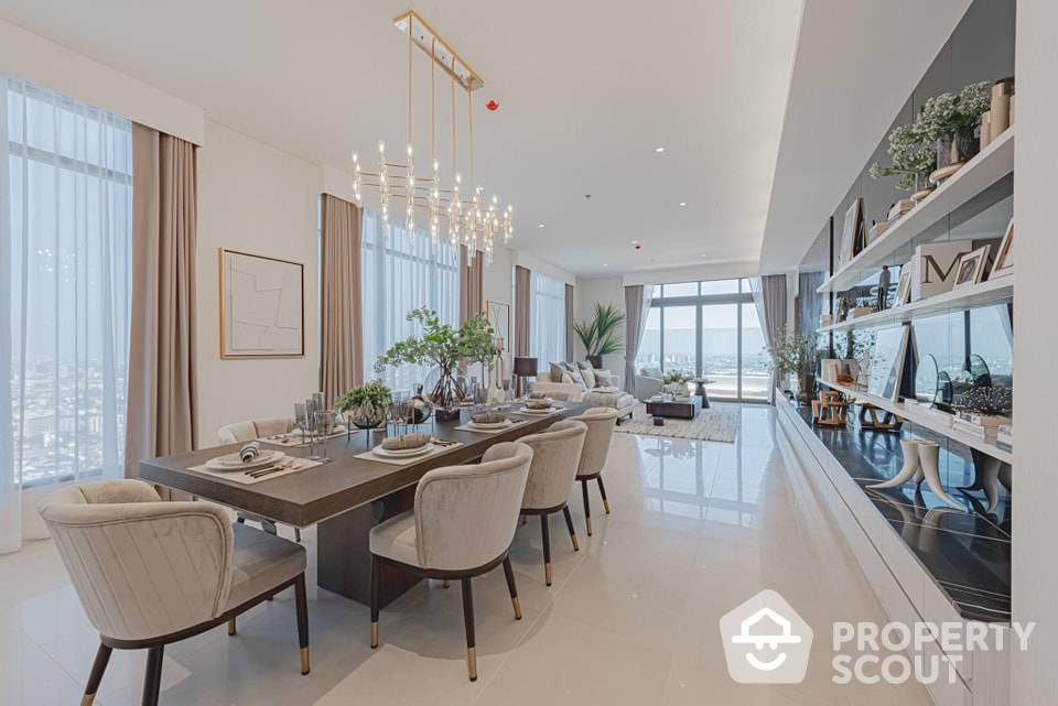 Spacious 3-BR Penthouse