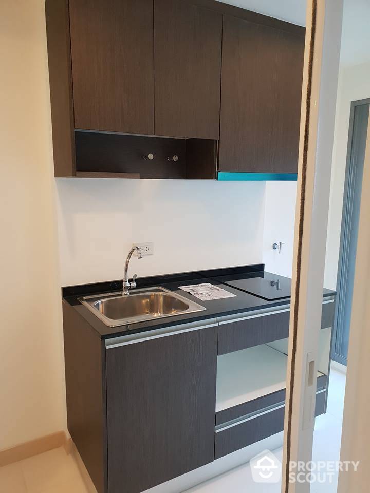 Contemporary 1-BR Condo at Moniiq Condo Sukhumvit 64
