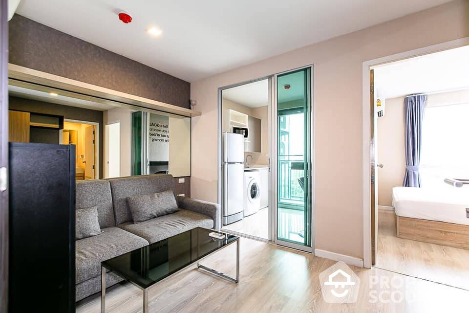 Contemporary 1-BR Condo at Metroluxe Rama 4