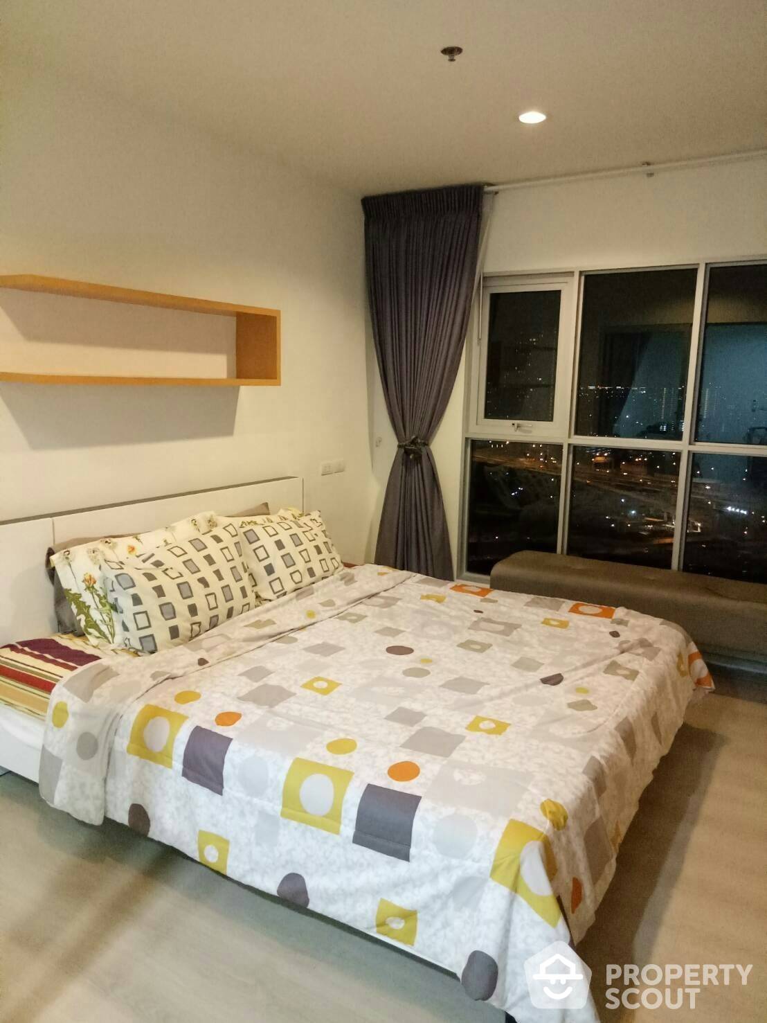 Contemporary 1-BR Condo at Aspire Sukhumvit 48