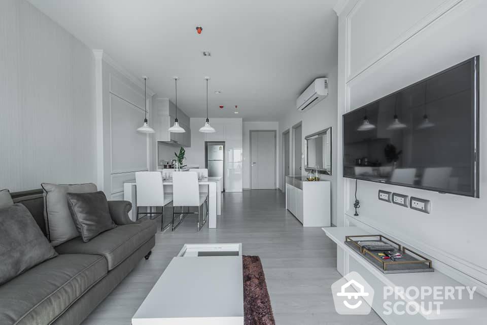 Amazing High Rise 2-BR Condo at Life Sukhumvit 48
