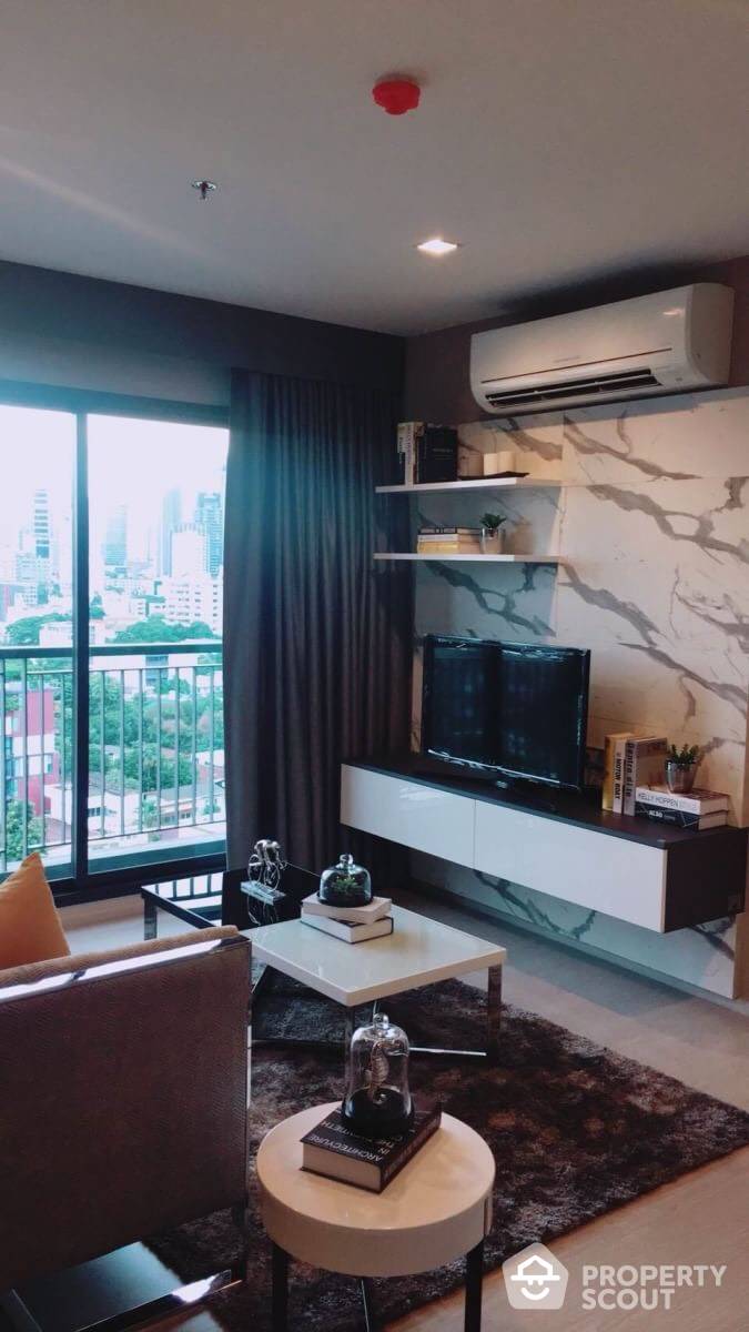 Contemporary 1-BR Condo at Rhythm Sukhumvit 36-38