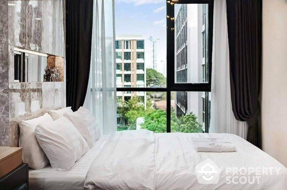 Contemporary 2-BR Condo at Vtara 36