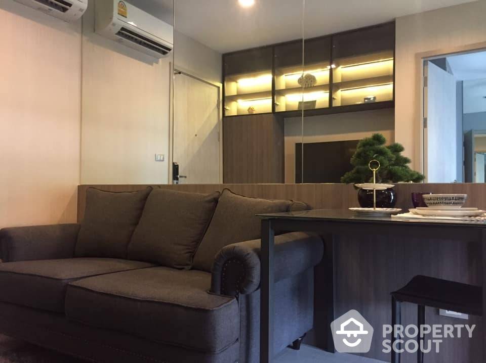 Modern 1-BR Condo at Rhythm Sukhumvit 36-38