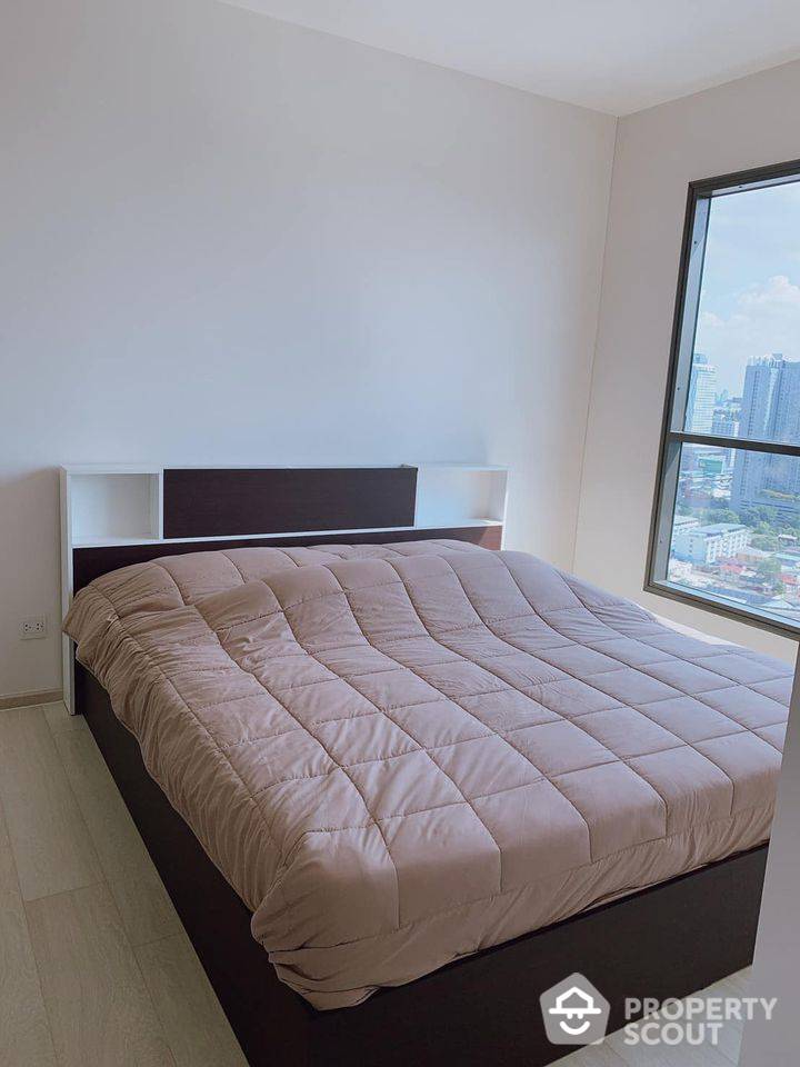Modern 2-BR Condo at Life Sukhumvit 48