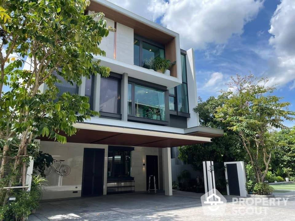 Spacious 4-BR House at House In Rama 9 Ratchada