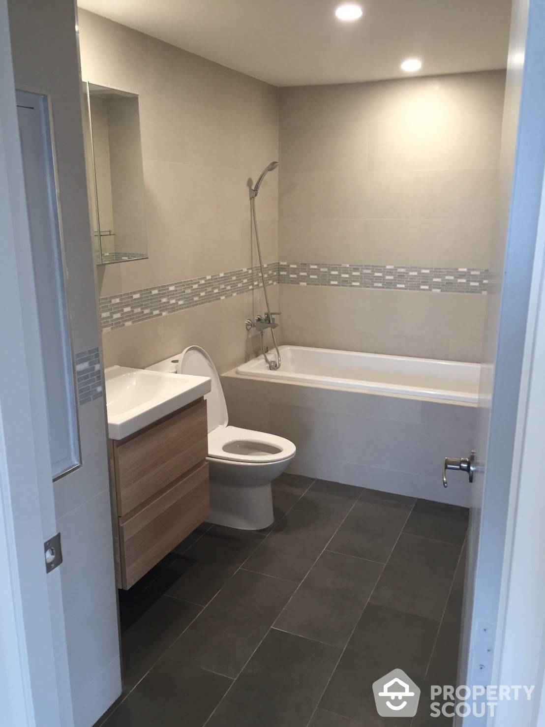 3-BR Condo at D.S. Tower 2