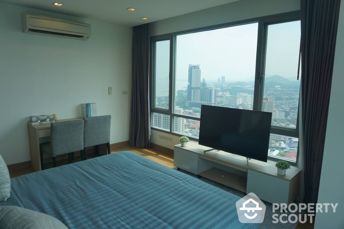 Spectacular High Rise 3-BR Apt.