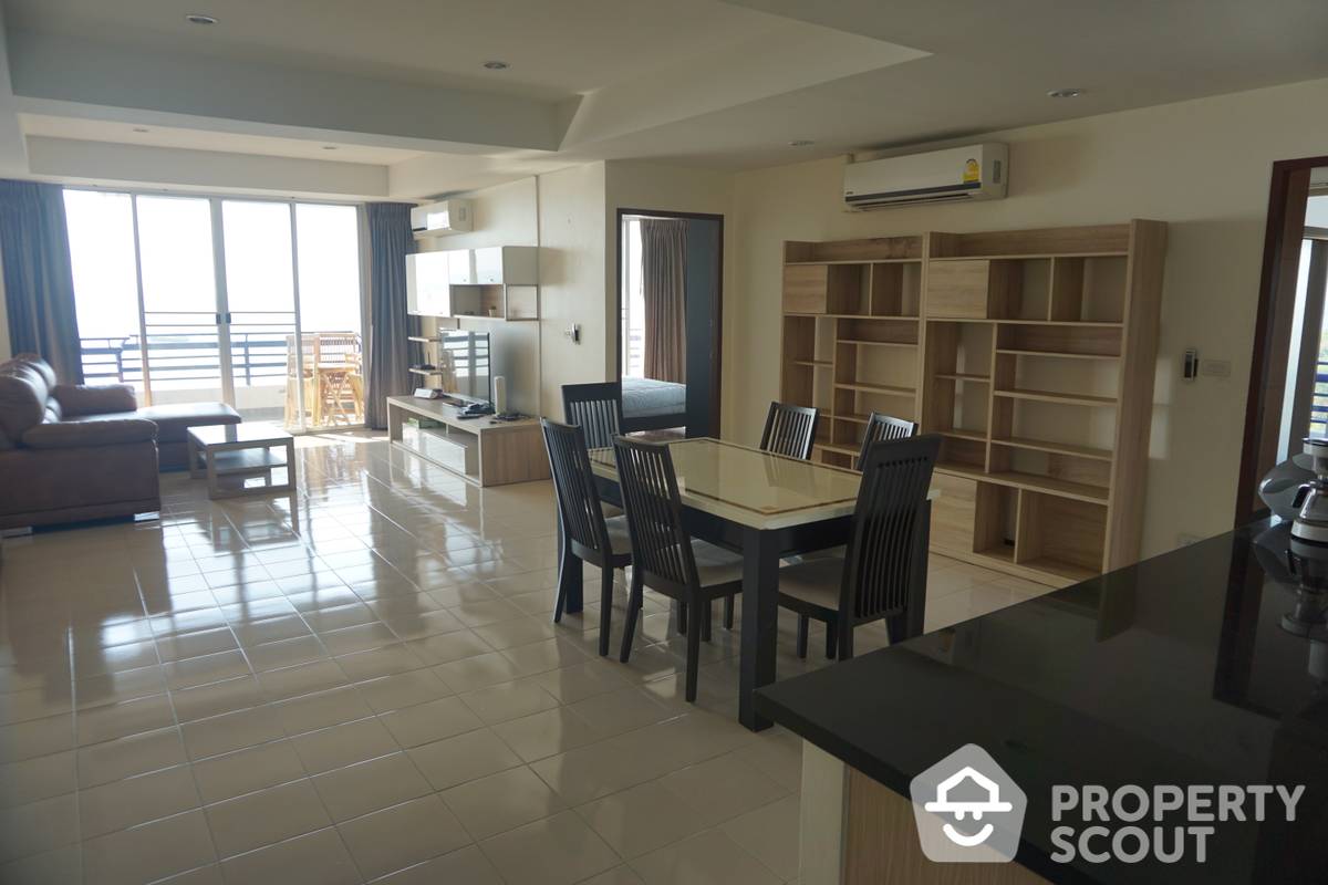 Large 2-BR Condo at Rama Harbour View Condominium