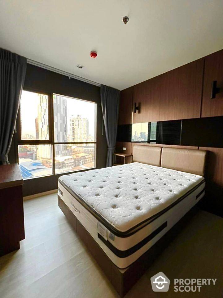 Contemporary 1-BR Condo at Life Sukhumvit 48