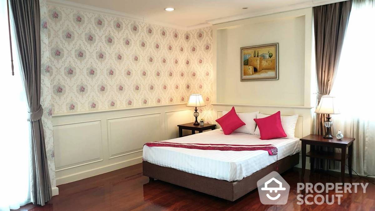 Wonderful High Rise 4-BR Penthouse