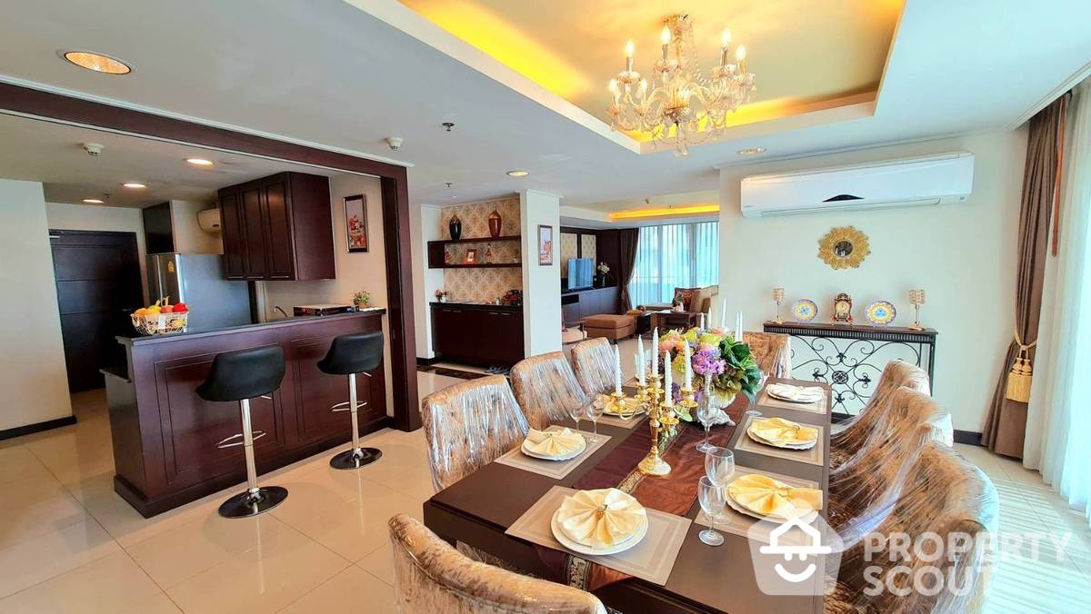 Wonderful High Rise 4-BR Penthouse