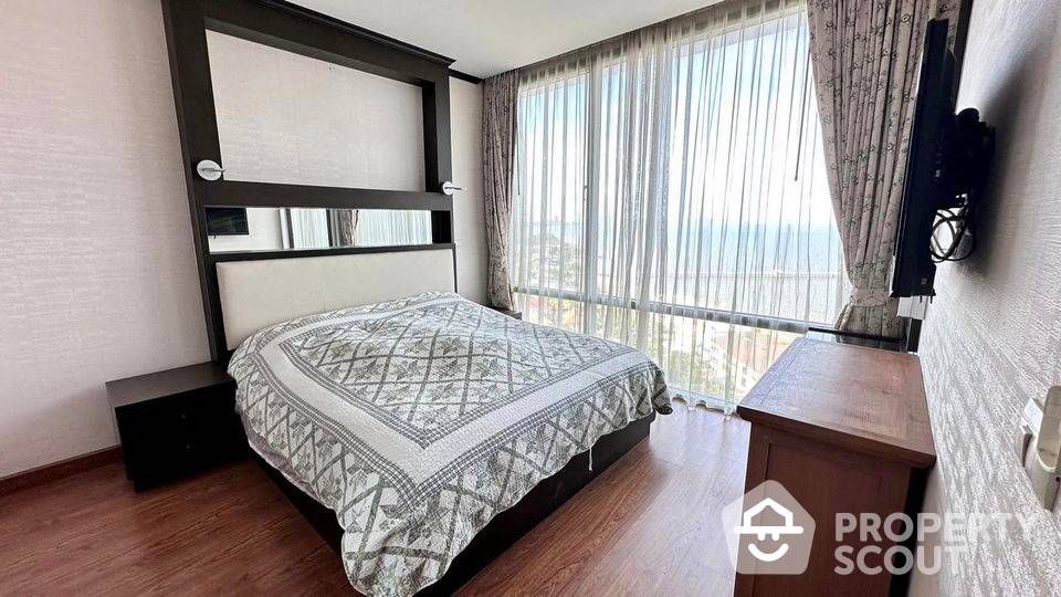 Wonderful High Rise 2-BR Condo at Casalunar Paradiso