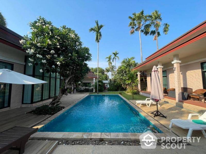 Spacious 4-BR Villa at Baan Anda