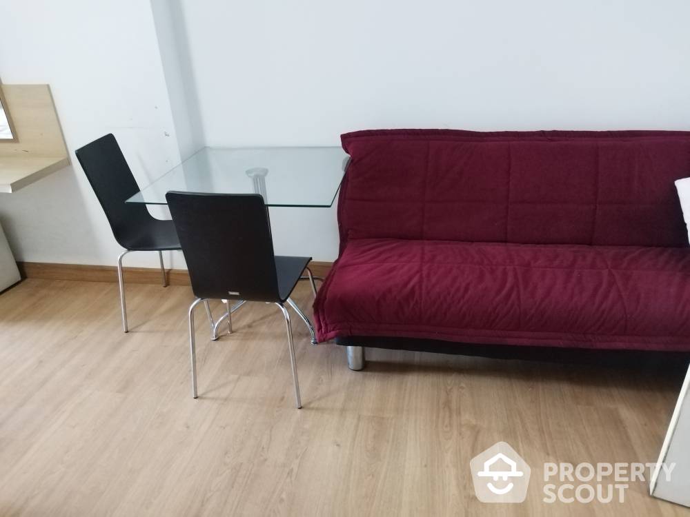 Amazing High Rise 1-BR Condo at Supalai Park Sainakarin