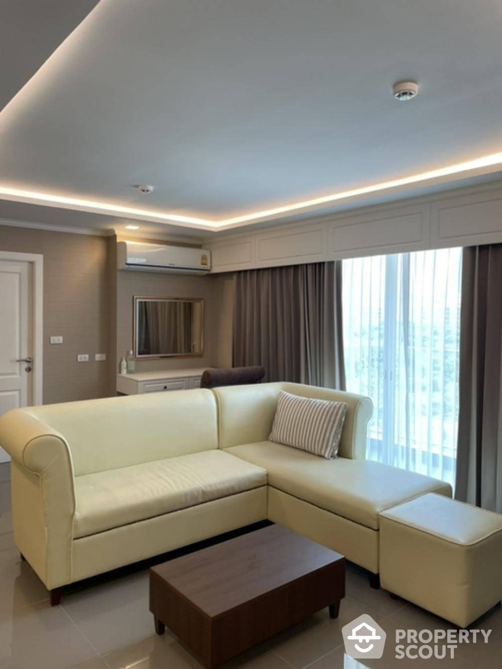 Contemporary 2-BR Condo at The Orient Resort & Spa