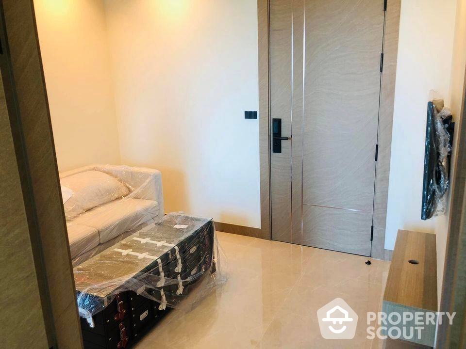 Contemporary 1-BR Condo at The Riviera Ocean Drive
