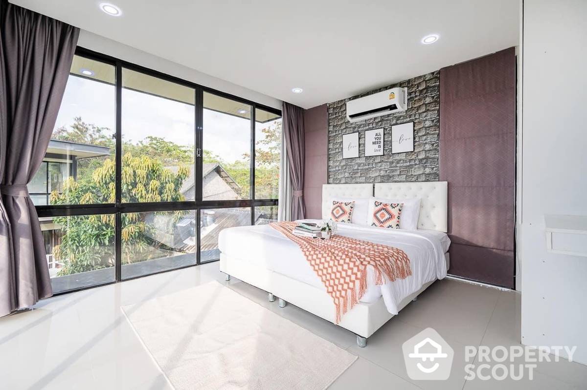 Spacious 3-BR House