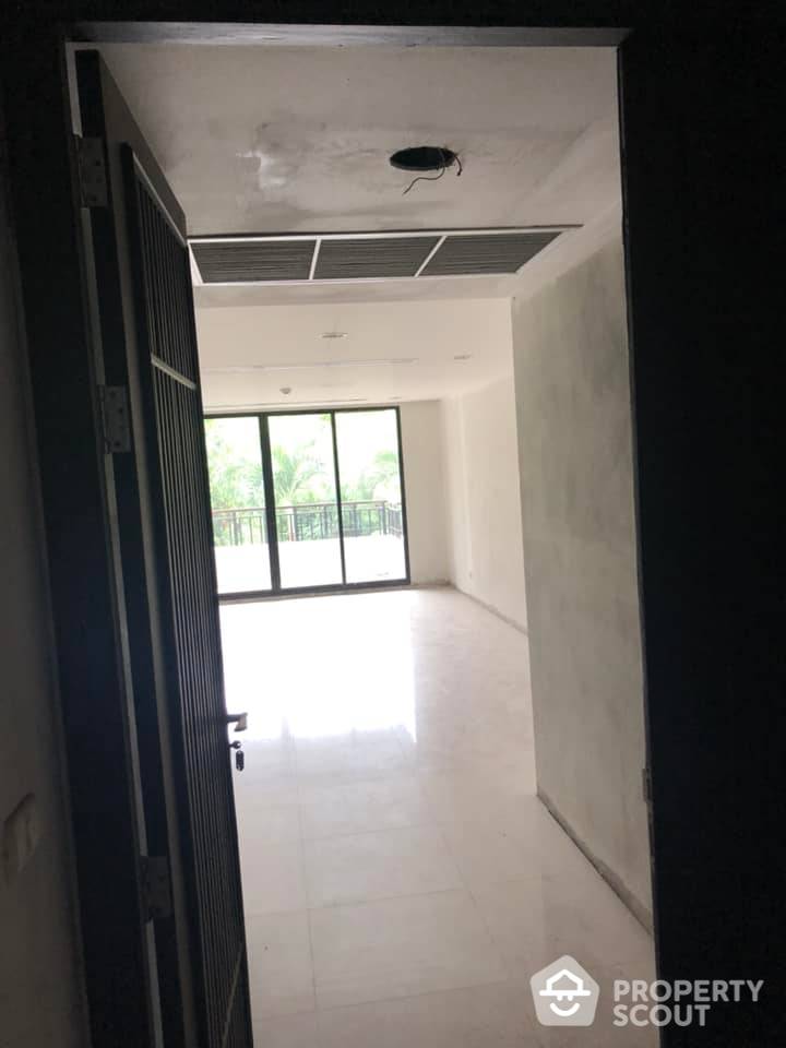 Large 1-BR Condo at Prime Suites Pattaya