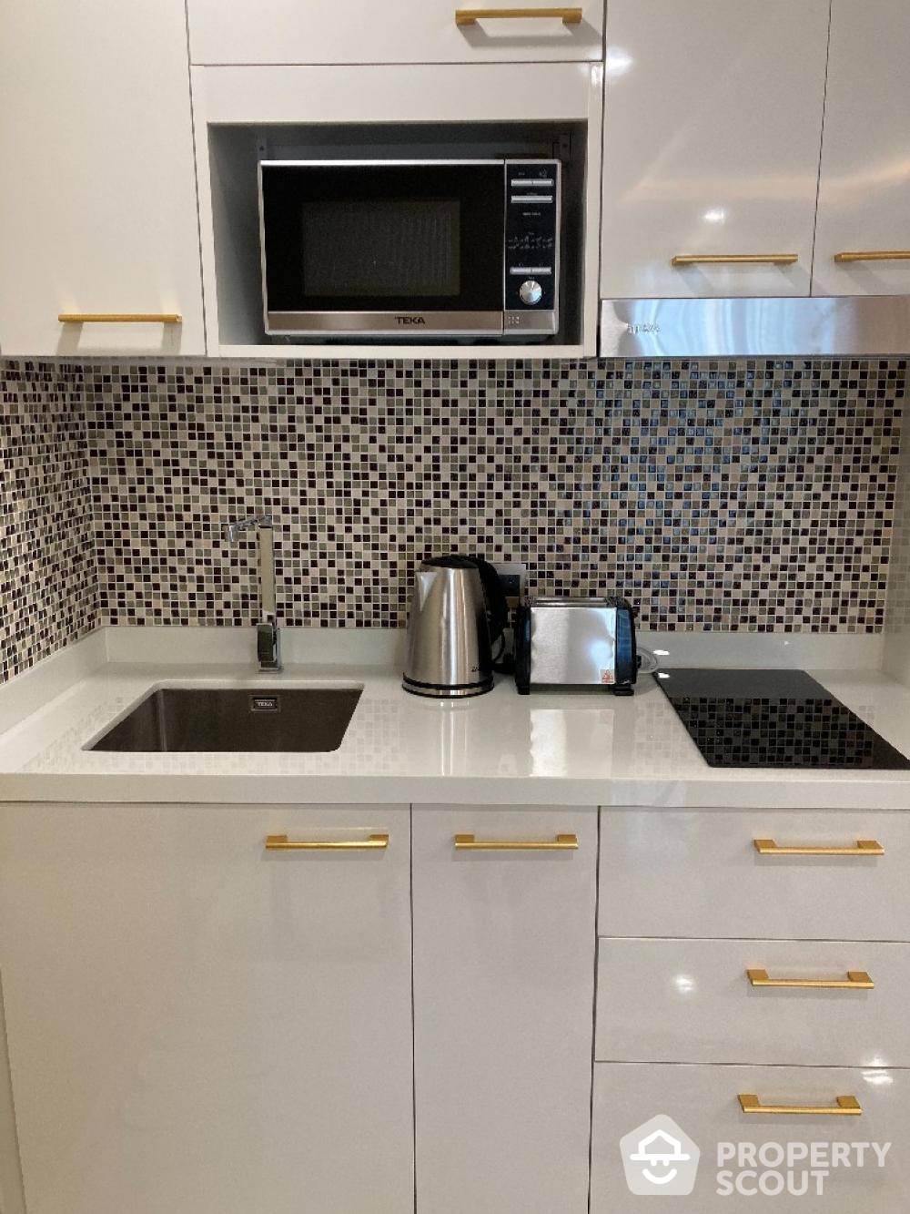 Modern 1-BR Condo at Dusit Grand Park 2