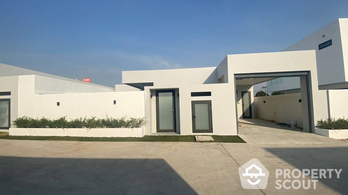 Large 2-BR Villa at D-Sign Home 3