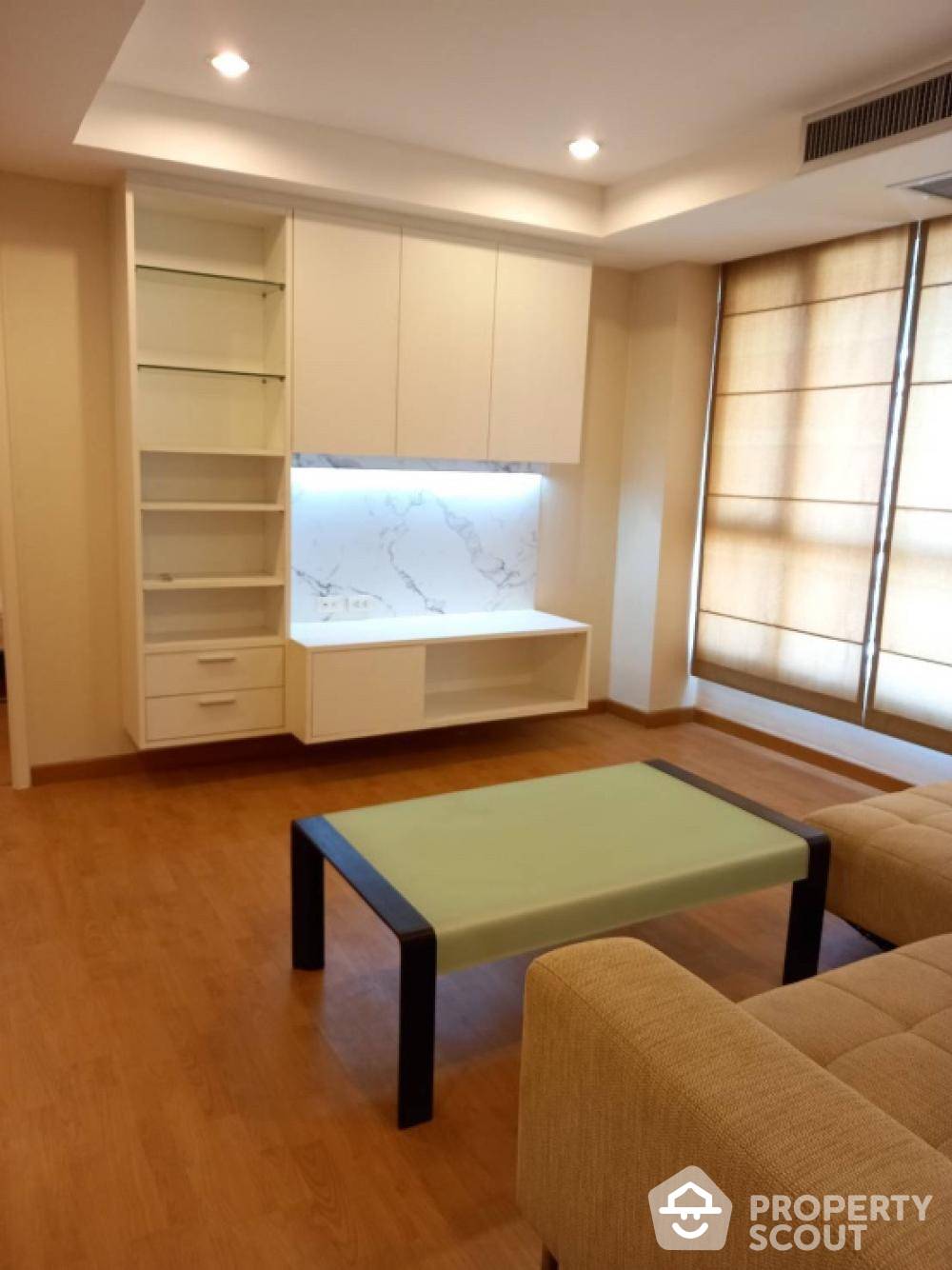 Amazing High Rise 2-BR Condo